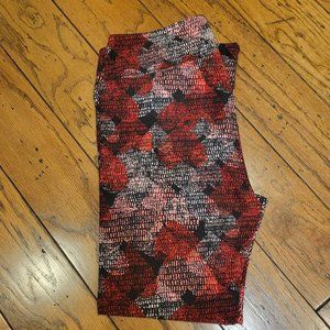 LuLaRoe Heart Leggings (Tall & Curvy)